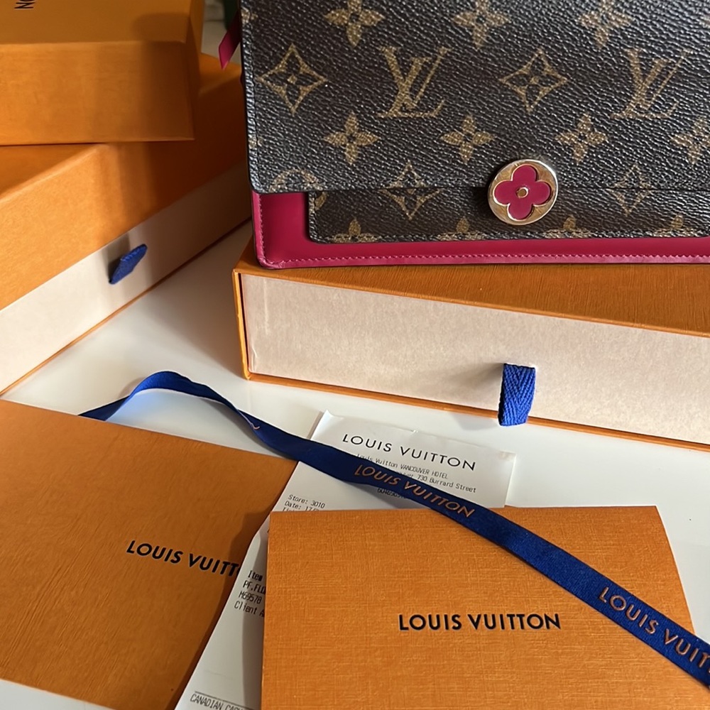 Louis Vuitton monogram canvas Flore wallet on chain gold fuchsia flower clasp - Picture 8 of 11